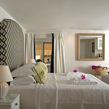 Theotoki Liston شقة *